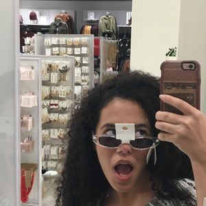 Meet your Posher, Ana